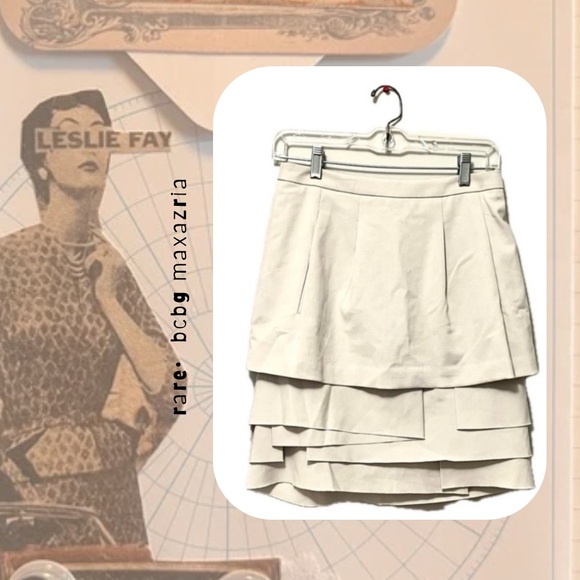 🎉RARE🎉 BCBGMaxAzria gray pearl layered pleated skirt - Picture 2 of 16